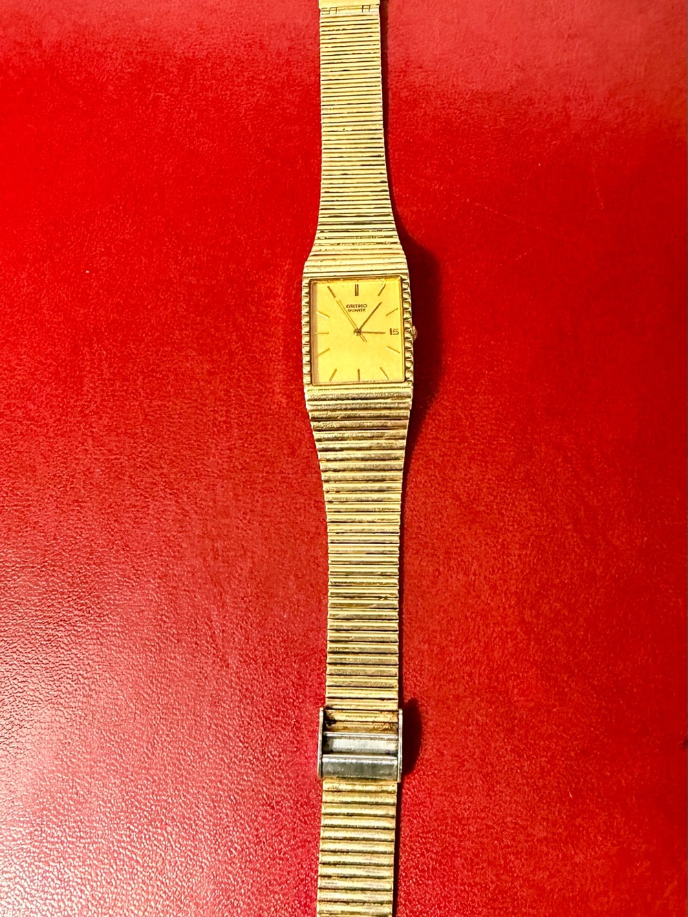 Vintage Seiko Quartz Gold Tone Rectangular Watch WORKS!